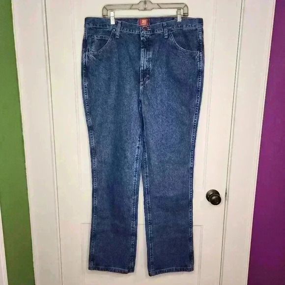 NEW Wrangler Premium Performance Advanced Comfort Cowboy Cut Fit Jeans 38x34 - Picture 1 of 6